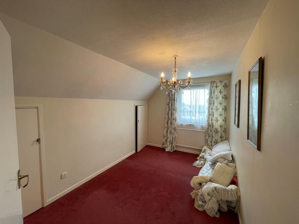 Lot: 118 - CHALET BUNGALOW FOR STRUCTURAL REPAIR - Bedroom three